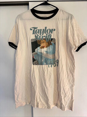 Taylor Swift 1989 (Taylor's Version) Photo Ringer T-Shirt